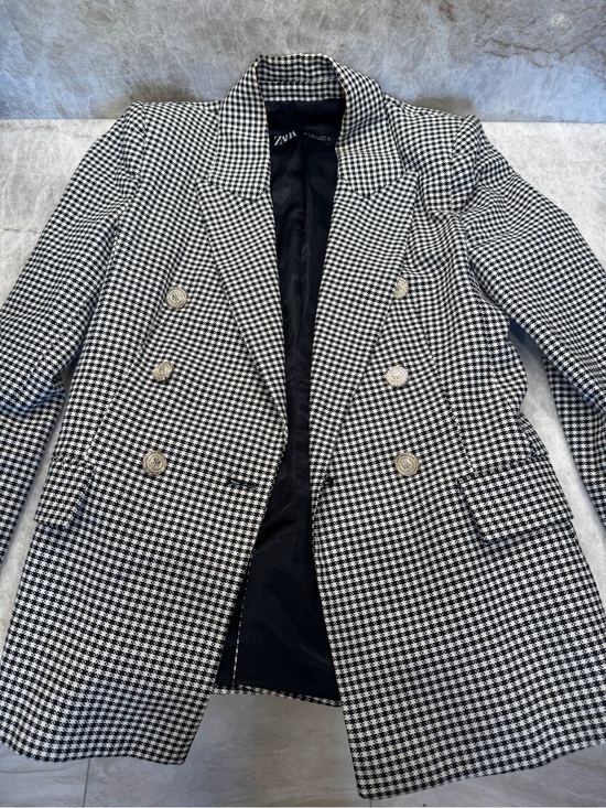 Zara Jackets & Blazers - Zara Black & White Houndstooth Double Breasted Blazer Gold Button Jacket